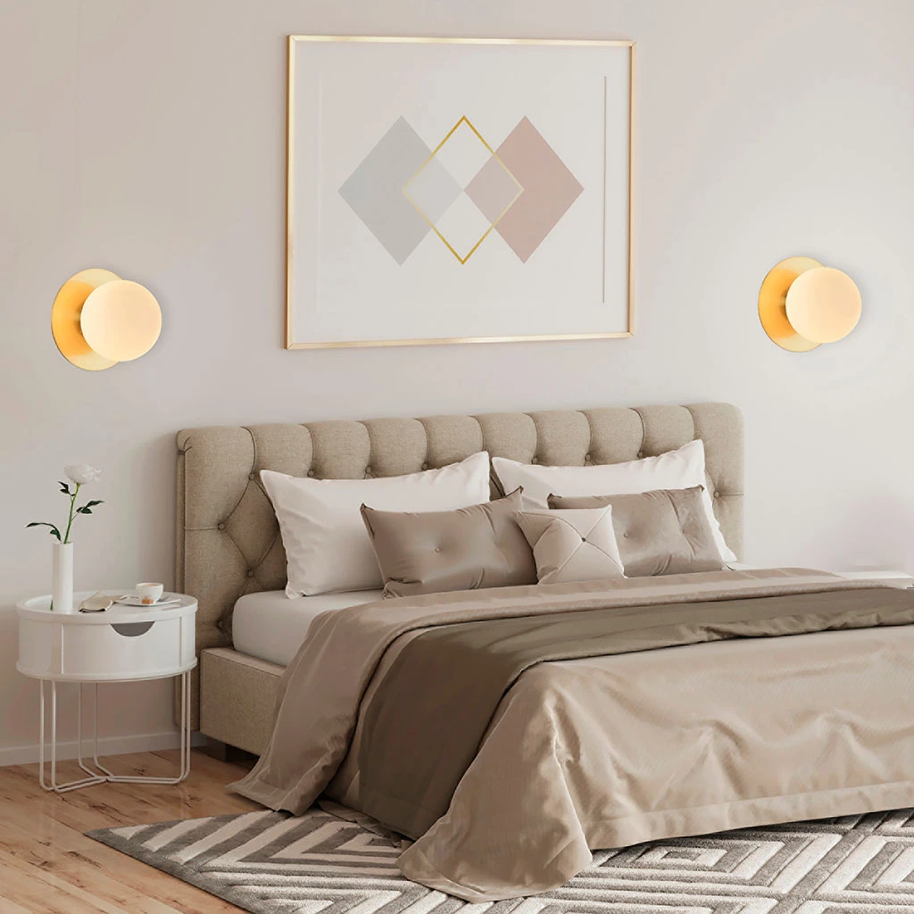 Applique En Metal Doré Et Verre Laiton D18cm Blanc - Manor 4 Applique En Metal Doré Et Verre Laiton D18cm Blanc - Manor – Image 4