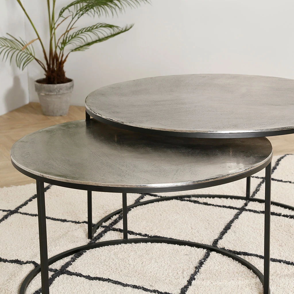 Lot De 2 Table Gigogne En Aluminium Et Fer Argenté - Felia 7 Lot De 2 Table Gigogne En Aluminium Et Fer Argenté - Felia – Image 7