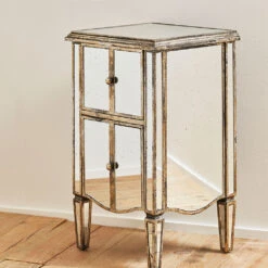 Table De Chevet Baroque En Bois Et Miroir 2 Tiroirs - Bois Miroir 9 Table De Chevet Baroque En Bois Et Miroir 2 Tiroirs - Bois Miroir -Magasin Général Pour La Maison table de chevet baroque en bois et miroir 2 tiroirs bois miroir 22276 22276 SITU05 WEB 1