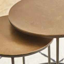 Tables D'appoint Gigogne (x2) En Fer Doré - Felia -Magasin Général Pour La Maison tables d appoint gigogne x2 en fer dore felia 36478 36478 SITU02 WEB 1